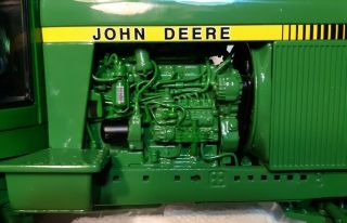 John Deere Model 4440 Tractor 1:16 Scale Ertl Precision Classics Series 4