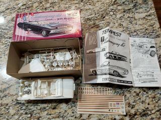 Amt 1962 Tempest Convertible 3 In 1 Customizing Car Model Kit