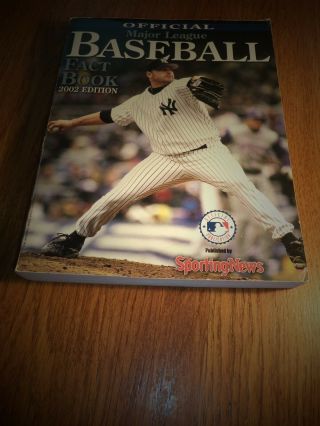 2002 Edition Official Major League Baseball Fact Book The Sporting News Clemens