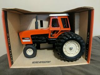 1/16 Allis Chalmers 7080 Tractor