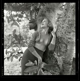 Inez Pinchot 1950s Nude Model Bunny Yeager Archive 2 1/4 Camera Negative Pin Up