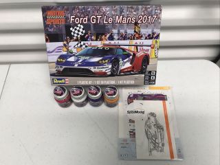 1/24 Revell No.  85 - 4418 Ford Gt Le Mans 2017 With