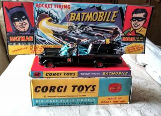 Rare 1966 Corgi Toys 267 Batmobile Red Bat Hubs 1st Issue Batman