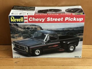Revell Chevy Street Pickup 1:25 Scale Dated 1996 Model Kit