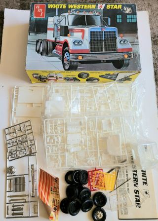 Vintage Amt White Western Detailed 1/25 Scale T546 Semi Truck Model Kit