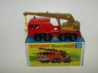 Matchbox Superfast No 30 8 Wheel Crane Red & Gold Narrow Wheels Vnm In Nm Box