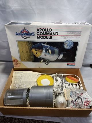 Vintage Monogram Apollo Command Module Model Kit 1:32 Scale Young Astronauts F1