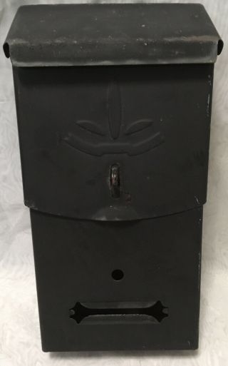Antique/vintage Black Metal Wall Mount Mailbox Letter Box