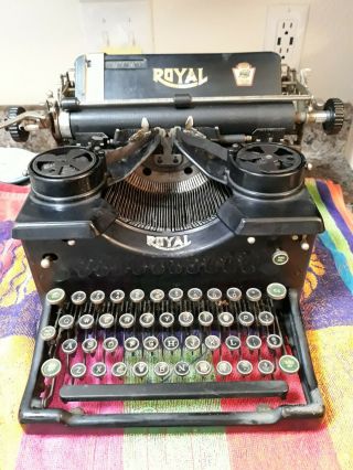 Antique Royal Vintage 10 Typewriter - - Glass Sides