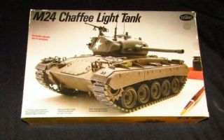 1/35 Testors Italeri M24 Chaffee Light Tank Model Kit 810 Partially Built