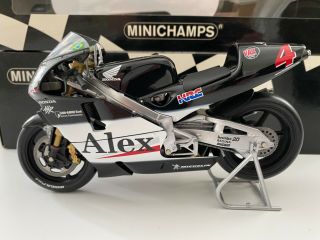 Minichamps 1:12 - Alex Barros - 2001 Honda Nsr 500 - Motogp