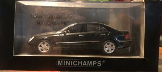 Minichamps 400 031500 - 2002 Mercedes Benz E - Class Black - 1:43 Scale