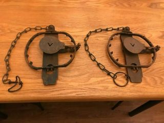 2 14 Victor Oneida Jump Traps Newhouse Adv Wolf,  Beaver,  Lion Vintage Antiques