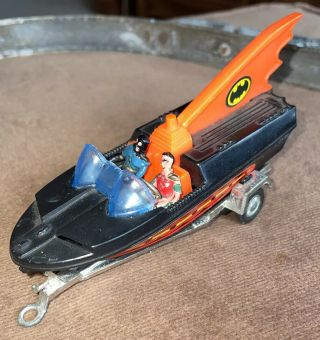 Corgi 107 Batboat And Trailer With Batman And Robin Figures