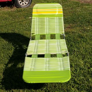 Vtg Folding Aluminum Chaise Lounge Lawn/beach Chair Vinyl Pvc Tubing Green