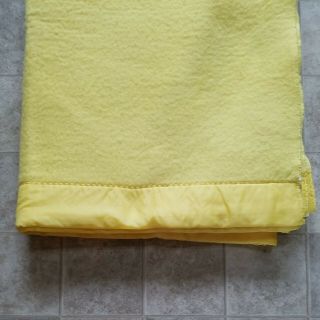 Vintage Fieldcrest Touch Of Class Acrylic Blanket Satin Trim Yellow 78x89 Full 3