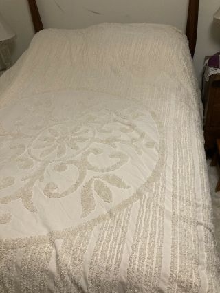 Vintage 100 Cotton Bedspread Solid Ivory Tufted Fringe 123 " Wide X 118 " Long