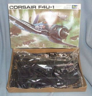 Vintage Corsair F4u - 1 Revell H - 278 1:32 Scale Model Complete In Inner Bag