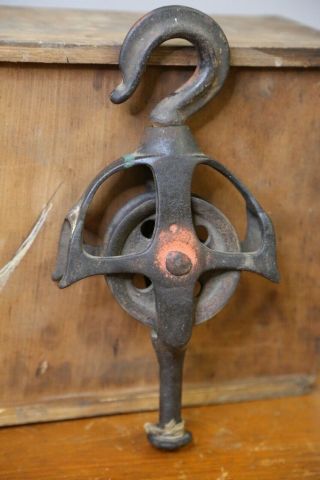 Vintage Antique Barn Pulley Cast Iron Nautical Boat Ship Rustic Home Decor
