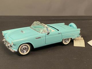 Danbury 1956 1:24 Ford Thunderbird Coupe Diecast Car in RARE Blue 2