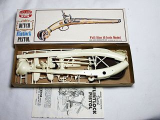 Life - Like Hobby Kits Dutch Flintlock Pistol 16 - Inch Model 09230