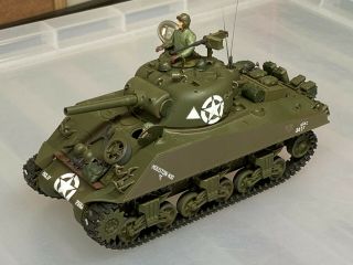 Ww2 Us M4 Sherman,  1/35,  Built & Finished For Display,  Good.  (a)