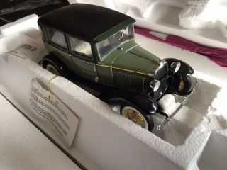 1930 Ford Model A Tudor - Franklin 1:24 Scale