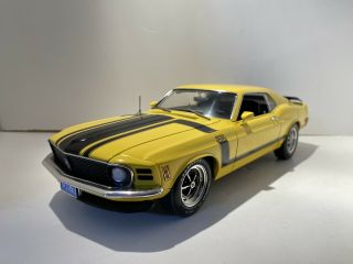 Highway 61/ertl? 1:18 1970 Ford Mustang Boss 302 Yellow American Muscle V Are