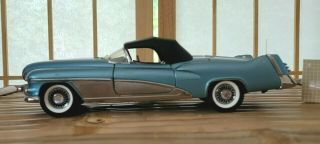 Franklin 1:24 1951 Buick Lesabre Concept Show Car With Tag