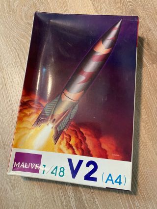Mauve 1/48 Ww2 German V - 2 (a4) Rocket With Launch Stand And Engineer Oop
