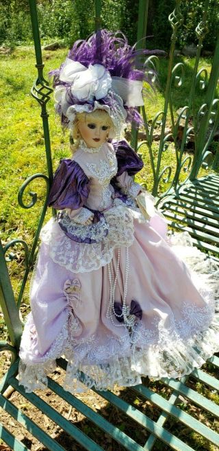 Franklin Maryse Nicole Violets In Snow Entire Porcelain Doll 1994 22 "