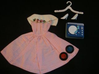Vtg 1965 Barbie 1626 Dancing Doll Pink Gingham Dress W/ Record Player & Spikes