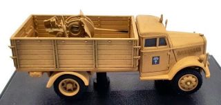 Hobby Master 1/72 Scale HG3911 - German Cargo Truck With 20mm Flak 38 3