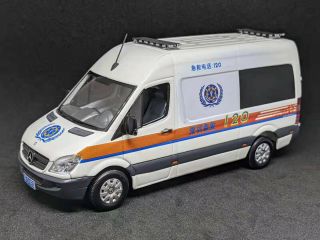 1/43 Minichamps Mercedes - Benz Sprinter Shenzhen Emergency Ambulance