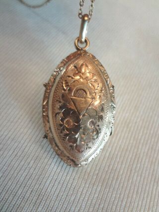 Fabulous Antique Victorian Ornate Gold Filled Locket & Chain - Beveled Glass