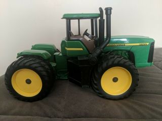 1/16 John Deere 9300 4x4 Tractor 3