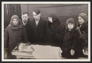 1920 Winter Funeral Of Baby Little Child Post Mortem Ussr Touching Antique Photo