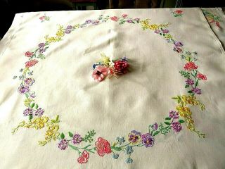 VINTAGE HAND EMBROIDERED TABLECLOTH - CIRCLE OF DELICATE FLOWERS 2