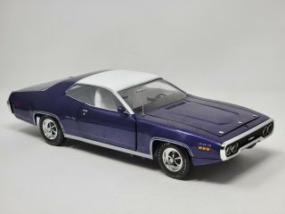 1971 Plymouth Satellite Sebring Plus Mcacn Purple 1:18 Autoworld Broken Mirror