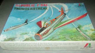 Italaerei Republic F - 84f Thunderstreak 1:72 Jet Model Airplane Kit 107