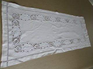 Vintage French Table Runner Hand Embroidered White Linen Lace Bobbin 45 X 19.  5 "