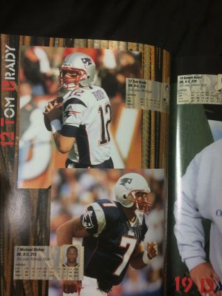 ENGLAND PATRIOTS OFFICIAL 2001 YEARBOOK TOM BRADY Rookie Year 3