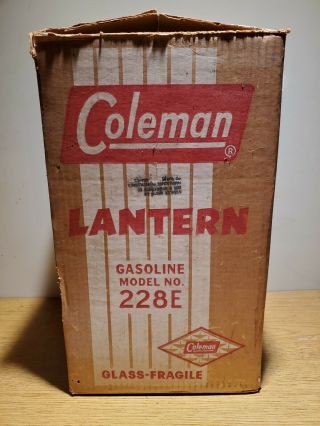 1960 Coleman Lantern Model 228e Large Hat Camping Green Org Box