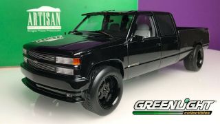 1997 Chevrolet Silverado 3500 Pick Up Truck Black 1/18 Greenlight “ Read”
