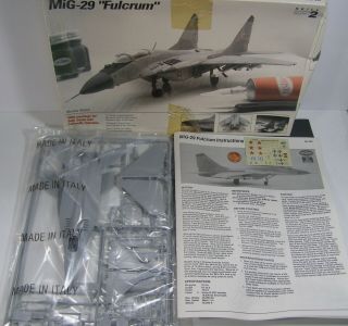 Italeri Testors Mig - 29 Fulcrum Fighter Kit 1/72 1992 661 Old Decals