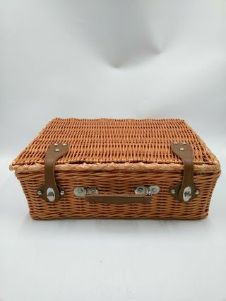 Vintage Wicker Woven Picnic Basket Leather Strap Clasps And Handle Euc