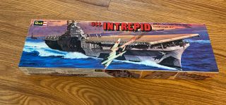 Revell 1:720 - Wwii Us Aircraft Carrier Uss Intrepid Vintage 1972