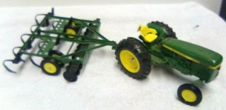 1/16 John Deere 2040 Utility Tractor W/ Custom Chisel Plow Farm Toy