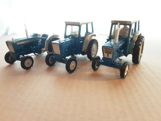 Britains Farm 1:32 Ford 5000/6600 Tractors 9527 9524