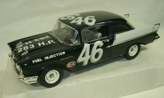 Highway 61 1957 Black Widow Racer 46 Speedy Thompson 50294 1:18 Scale